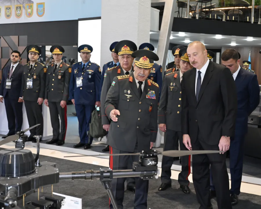 İlham Əliyev "ADEX 2026" və "Securex Caspian" sərgiləri ilə tanış oldu — 8