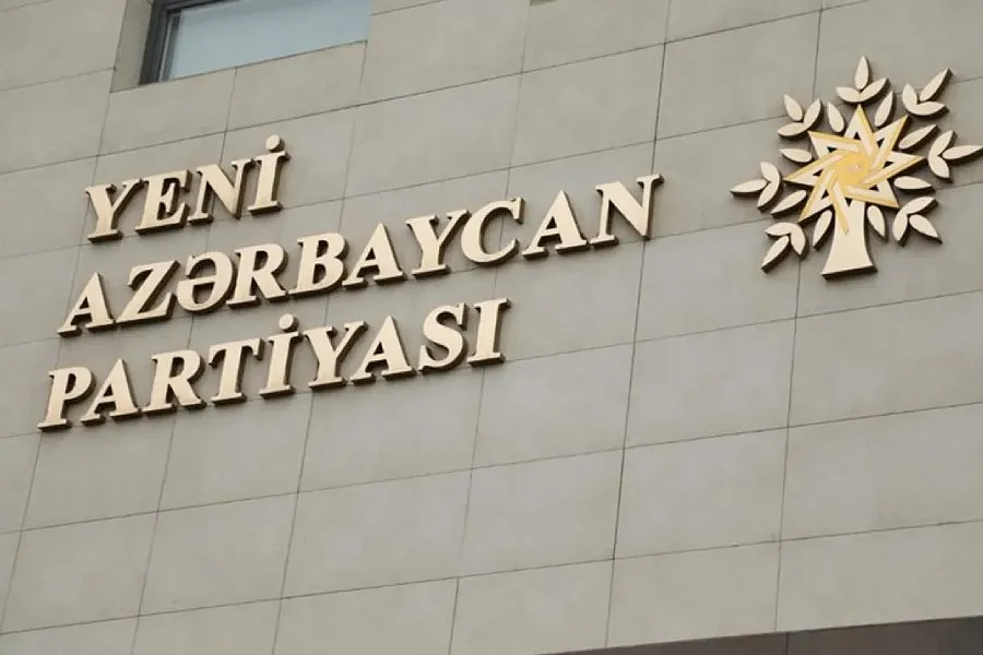 YAP-çılar qurultay üçün toplaşır