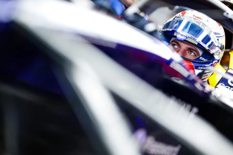 “Red Bull”da oturacaq problemi: Dördqat çempion maşından narazı qaldı!