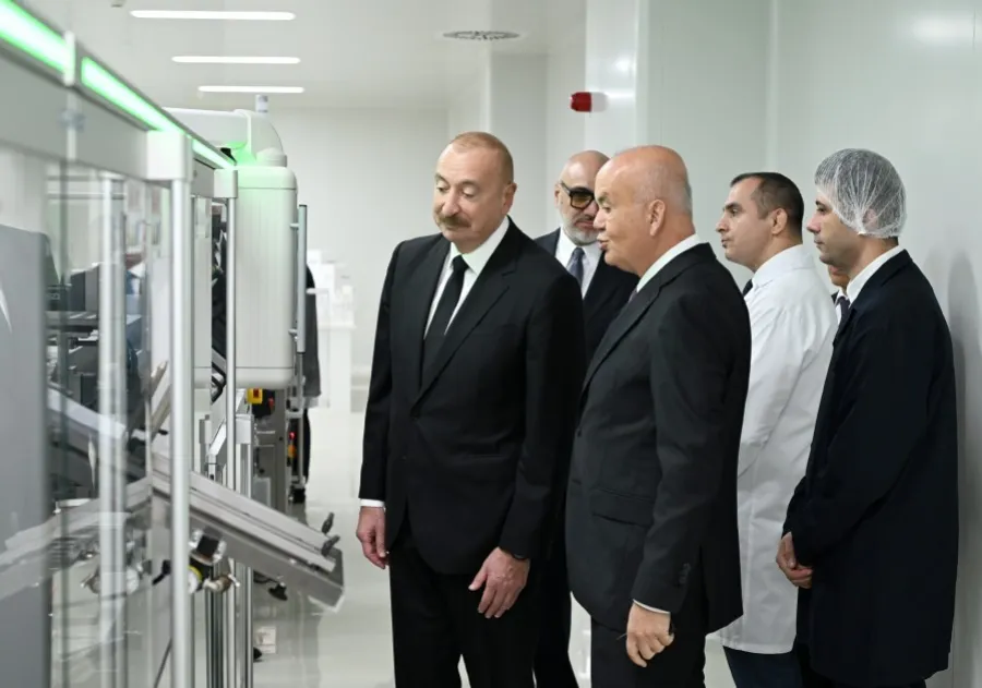 Prezident AÇILIŞDA — 17