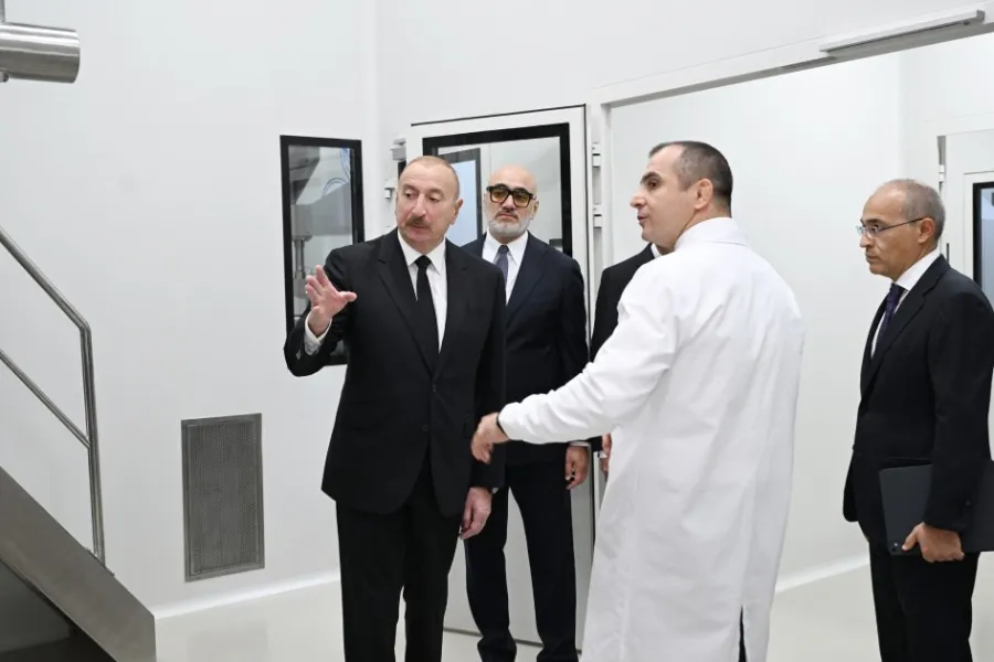 Prezident AÇILIŞDA — 19