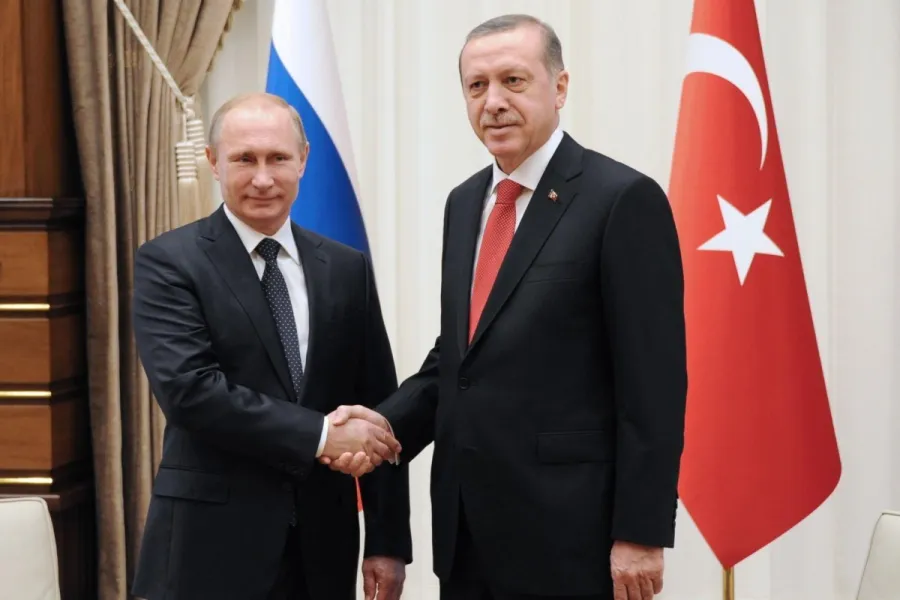 Ərdoğan Putinlə Qara dənizdəki son vəziyyəti müzakirə etdi