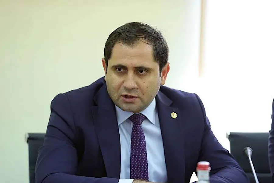 “Azərbaycan əsgəri kəndə qədər necə çatıb?” - Erməni nazir