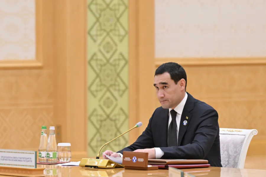Ilham Aliyev attends restricted-format meeting of CIS Council of Heads of State — 4