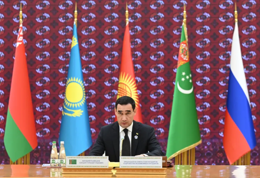 Ilham Aliyev attends restricted-format meeting of CIS Council of Heads of State — 14