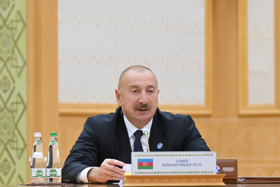Ilham Aliyev attends restricted-format meeting of CIS Council of Heads of State — 17