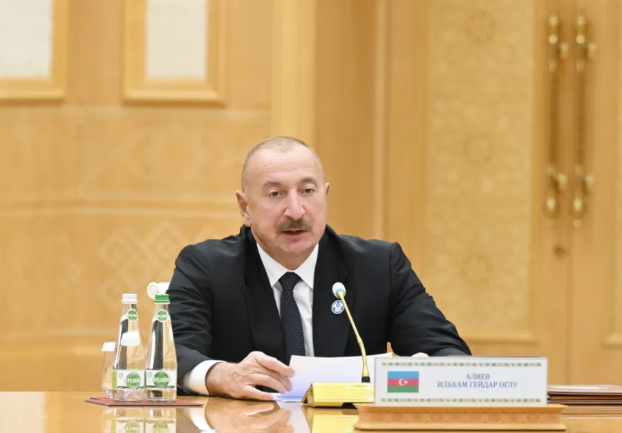 Ilham Aliyev attends restricted-format meeting of CIS Council of Heads of State — 19