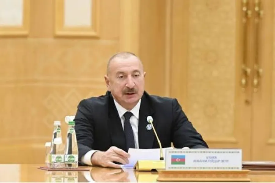 Ильхам Алиев принимает участие в заседании Совета глав государств СНГ в расширенном составе
