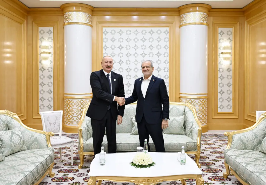 İlham Əliyevlə Pezeşkian GÖRÜŞDÜ
