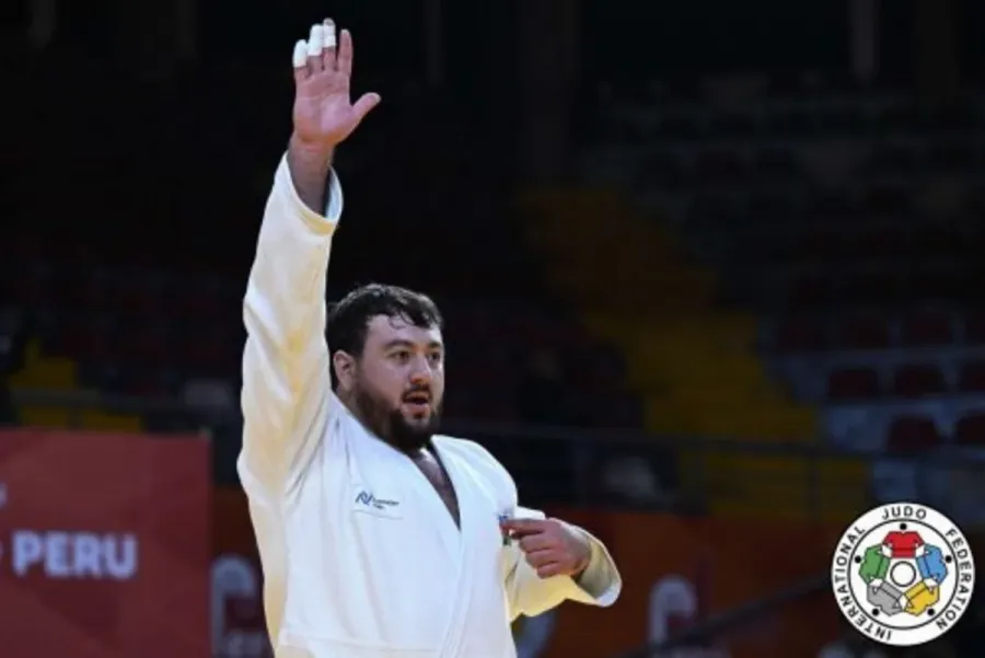 Kənan Nəsibov  dünya çempionatında 1/4 finala yüksəldi - YENİLƏNDİ 