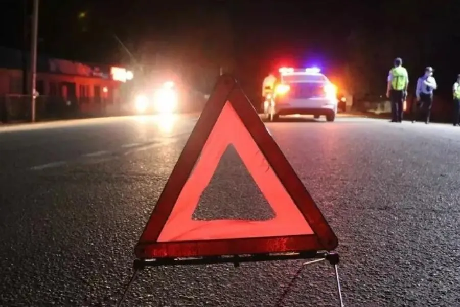 Masazırda motosikletlə avtomobil toqquşdu, ölənlər var