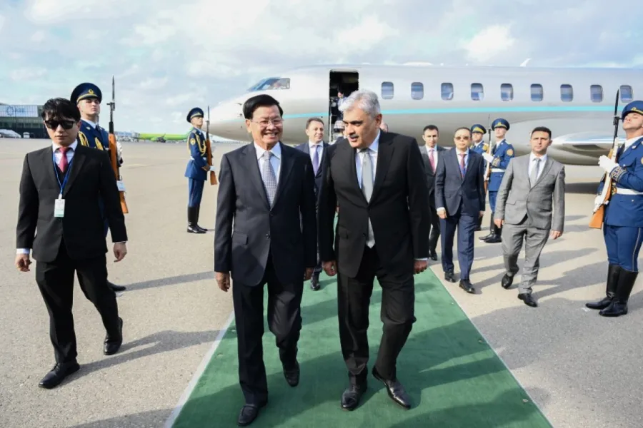 Laos Prezidenti Azərbaycana rəsmi səfərə gəldi