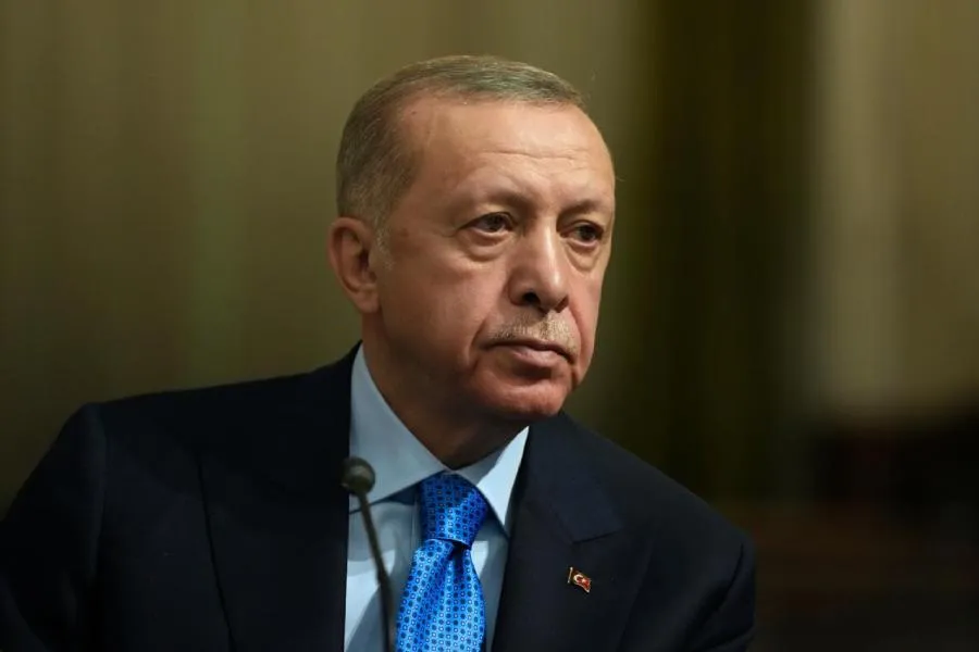 Ərdoğan Ər-Riyada husilərin hücumlarını qətiyyətlə pislədi