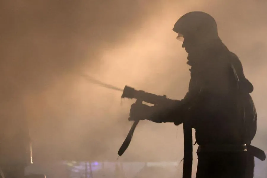 Rostovda zavod alova büründü, yanğının sahəsi ikiqat artdı