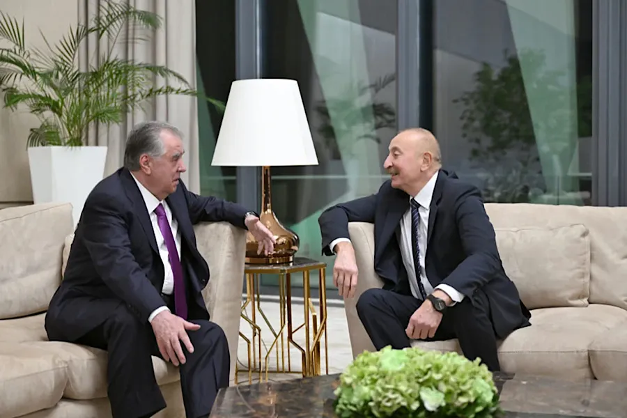 İlham Əliyev tacikistanlı həmkarı ilə görüşdü