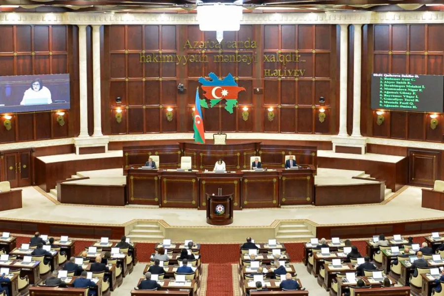 Məhkəmə ekspertizası əməkdaşlarının geyim forması müəyyənləşdirilir