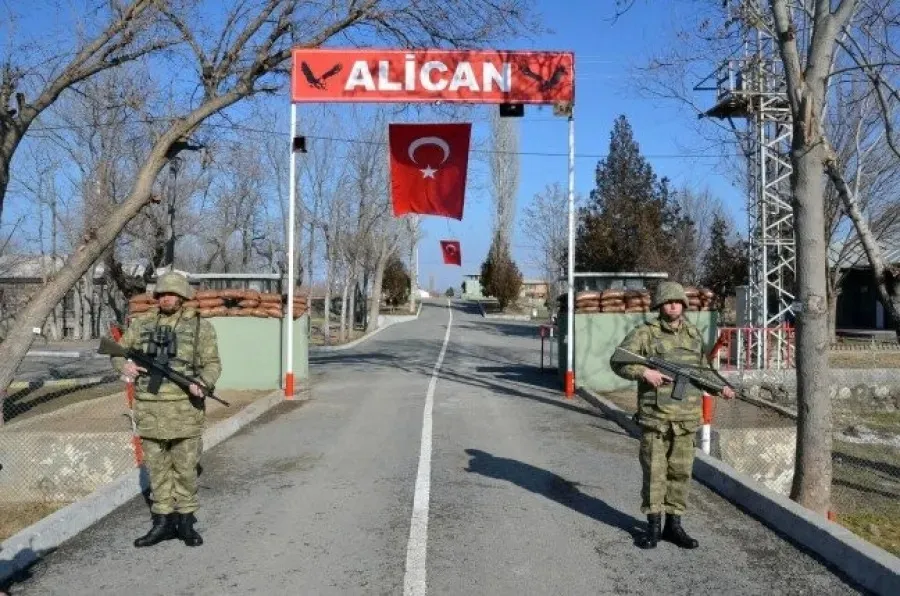 Türkiyə Azərbaycanın razılığı  olmadan İrəvanla  sərhədləri açmaq istəyir? - Gərginliyin üstü açıldı