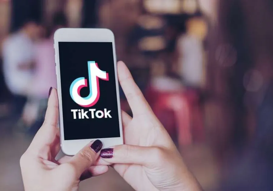Azərbaycanda məktəblərdə Tiktoka giriş məhdudlaşdırıldı