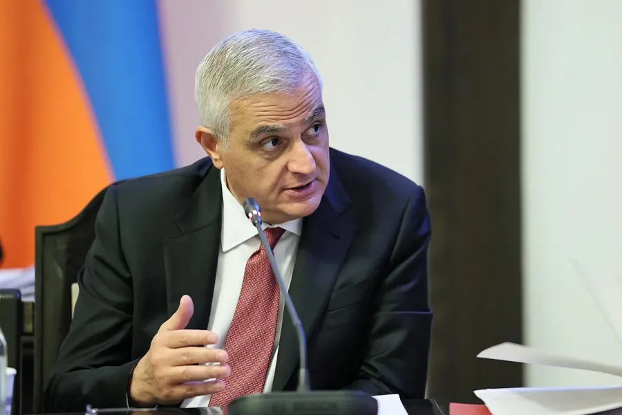 Paşinyanın müavini Azərbaycanla sərhədə gəldi