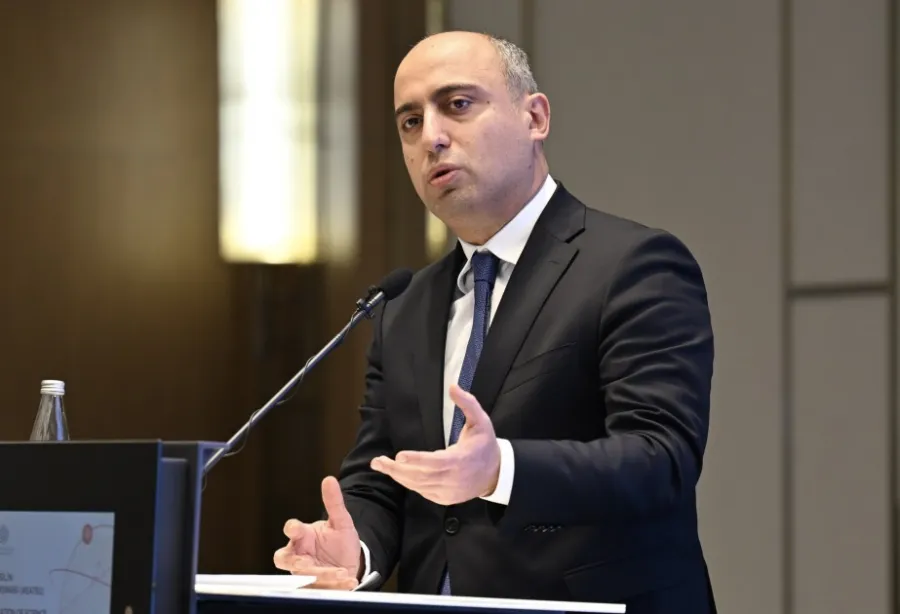 Təhsilli anaların övladları daha yüksək nəticələr əldə edirlər - Nazir