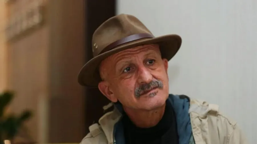 Reza Deqati Parisdəki iğtişaşlarda yaralandı