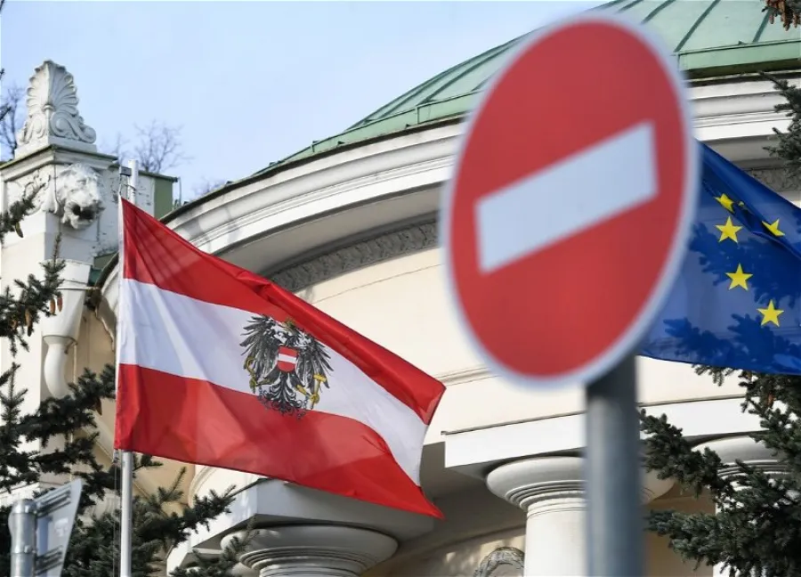 Dörd rusiyalı diplomat arzuolunmaz şəxs elan edildi