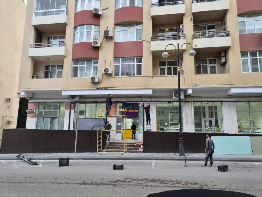 Bakıda piyada səkisini zəbt edən qanunsuz artırma yığışdırılıb