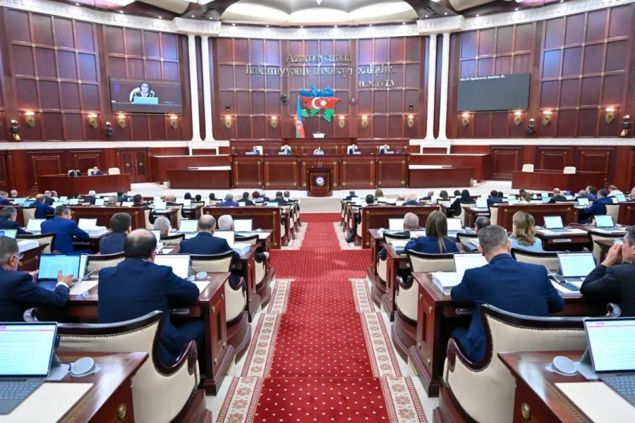 Milli Məclis yenidən toplaşır - Gündəlikdə 12 məsələ var