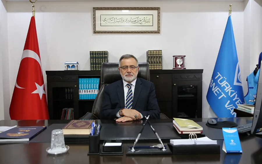 Türkiyə Dəyanət Vəqfinin rəhbərliyi işdən çıxarıldı
