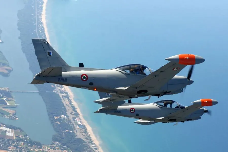 Filippində aviaqəza: İki hərbi təyyarə toqquşdu, 4 pilot öldü - VİDEO